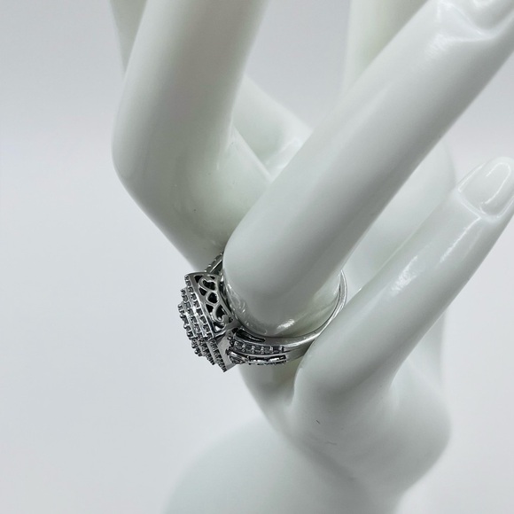 1.00 CT Cushion Cut Natural Diamond Sterling Silver Ring - Picture 7 of 7